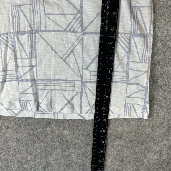 Marine Layer Shirt Womens Small V-Neck Supima Cotton Geometric Print Top - Picture 3 of 8
